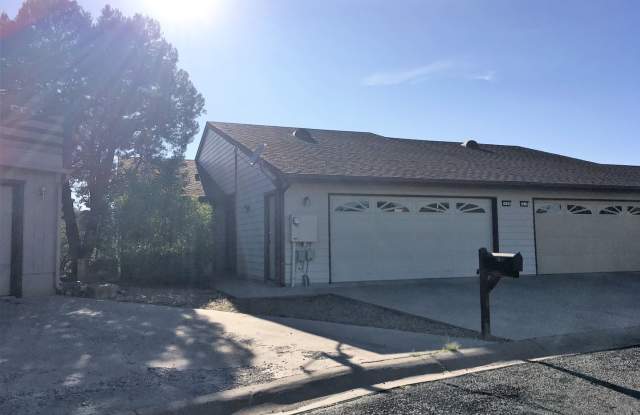 APPLY NOW - 4940 Summit Cir photos photos