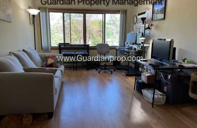 Bloomington Main Floor Apartment, Granite Countertops, Heat Paid, Free Parking, Storage Unit Included photos photos