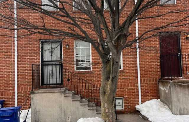 NEWLY REMODELED TOWNHOME IN CENTRAL LOCATION! 3 BEDROOM 2 1/2 BATH, FINISHED BASEMENT, FENCED IN YARD W/DECK photos photos