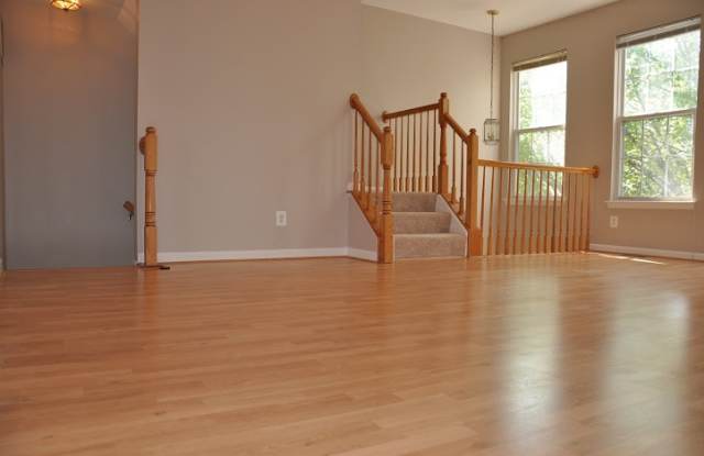 2552 James Madison Cir Gallery 3