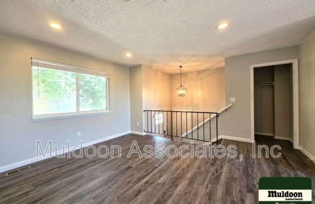 1243 Chiricahua Dr Gallery 2