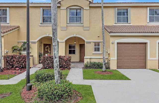 16879 SW 1st Mnr - 16879 Southwest 1st Manor, Pembroke Pines, FL 33027