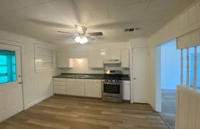 Cute 3-Bedroom Home + Office with back patio AVAILABLE SOON! photos photos