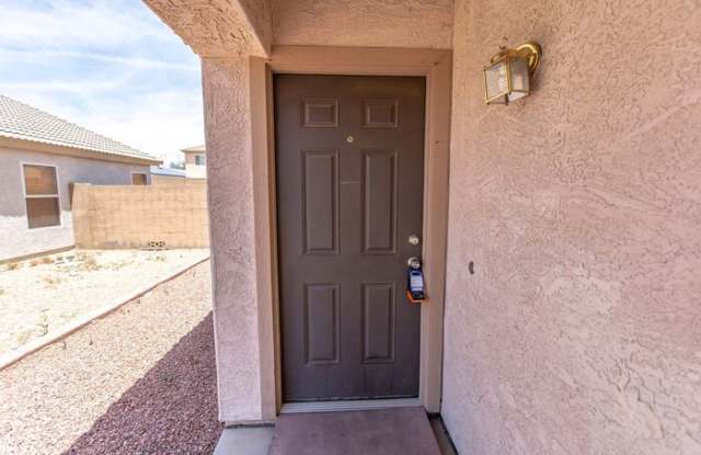 12622 West Corrine Drive Gallery 4