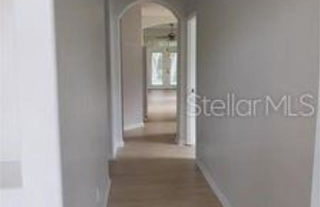 696 CARRIGAN WOODS TRAIL Gallery 3