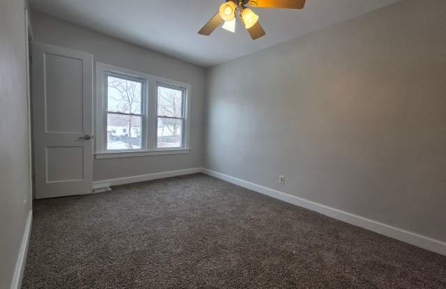 3 bedroom, 1 bath home with attached garage, off Mt. Vernon Rd. photos photos