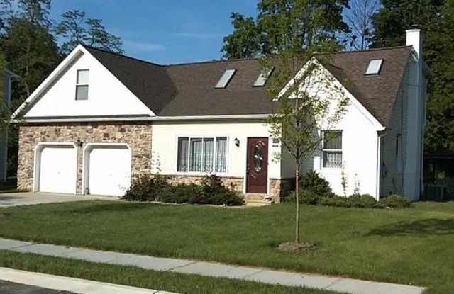 10 ZELLEY AVE. photos photos