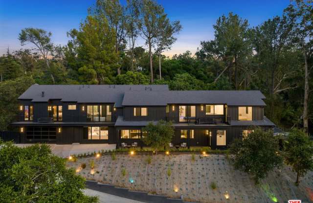 3140 Coldwater Canyon Avenue photos photos