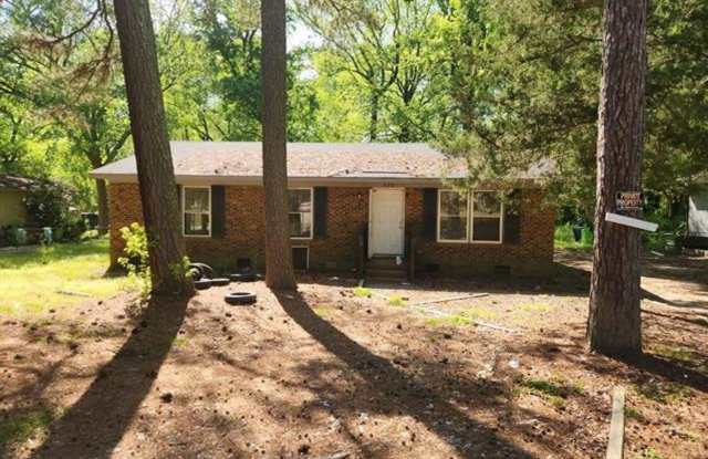 4 Bedroom 2 Bathroom Home! Gallery 1