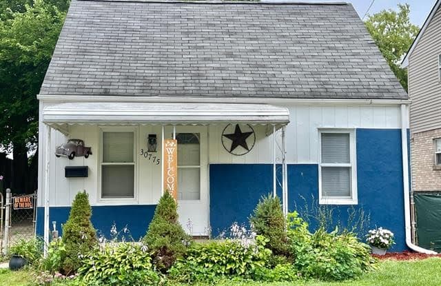 30775 ALGER Boulevard - 30775 Alger Street, Madison Heights, MI 48071