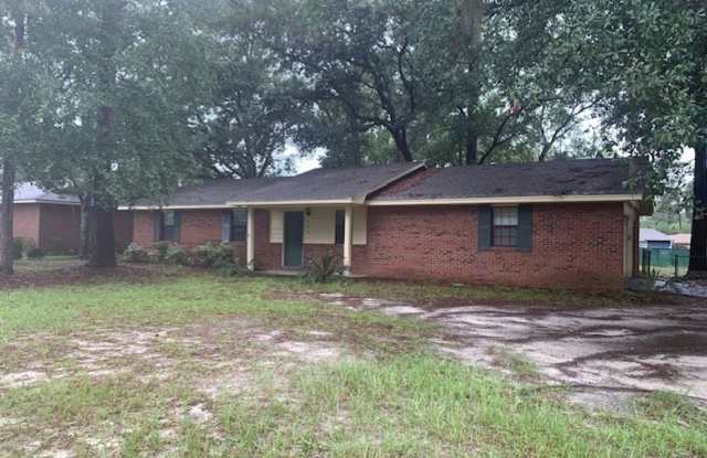 3BD/2B located in Valdosta city limits. photos photos
