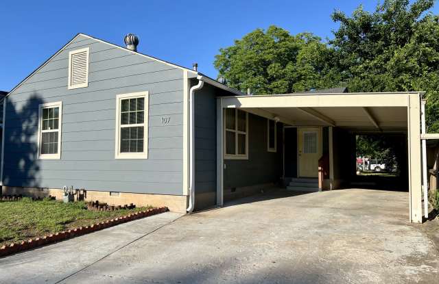 107 N Gillette Ave photos photos