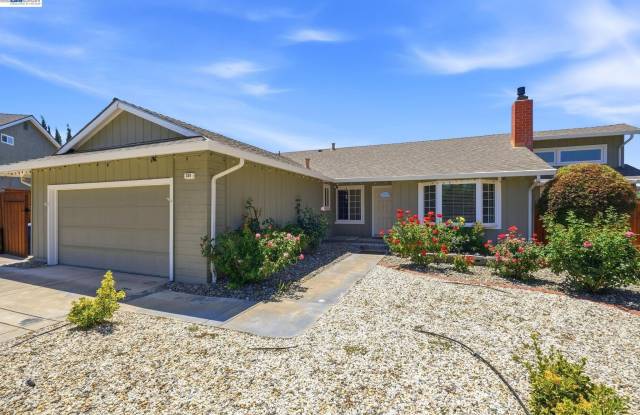 325 Goshen Ct Gallery 2