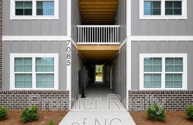 7085 Hanesbrook Circle Gallery 3