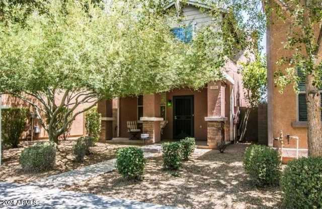 4374 E Sack Drive Gallery 2