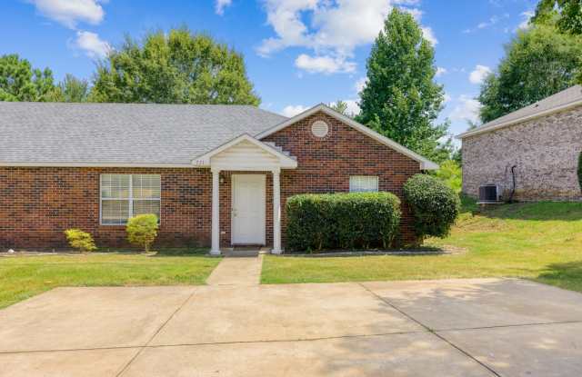 Now Available! 3 Bed 3 Bath Duplex photos photos Now Available! 3 Bed 3 Bath Duplex photos photos