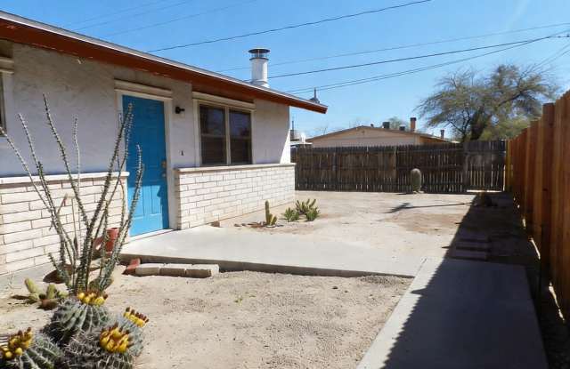 2512 E Eastland Street Gallery 2