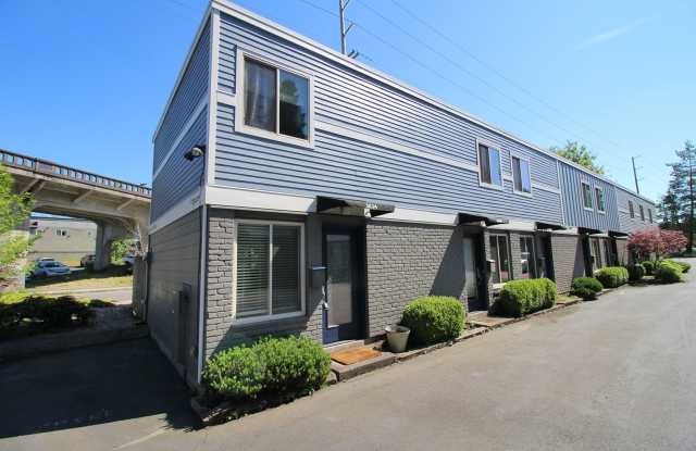 Super Charming FULLY FURNISHED 1 Bedroom Multnomah Village Condo - 3634 Southwest Multnomah Boulevard, Portland, OR 97219