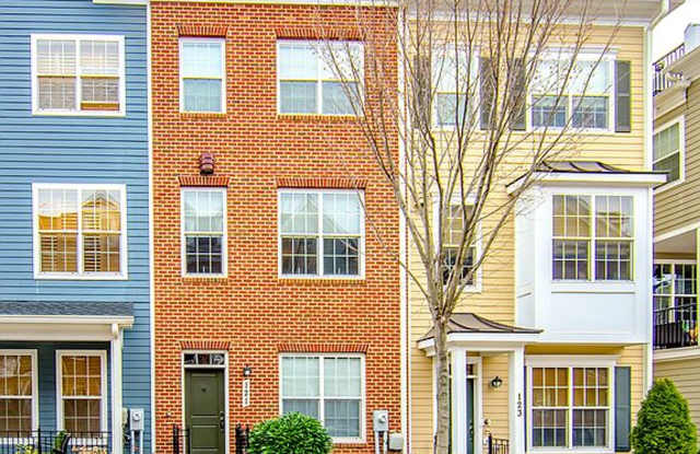 Coming Soon in Towson Green — 4BR/4.5BA Townhome with Loft, Balcony  Garage photos photos