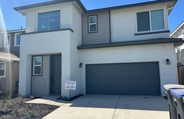 Brand new 4 bedroom 3 bathroom with solar in NW Visalia!! photos photos