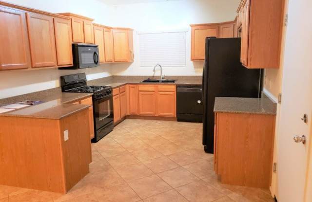 977 E NARROWLEAF Court Gallery 2
