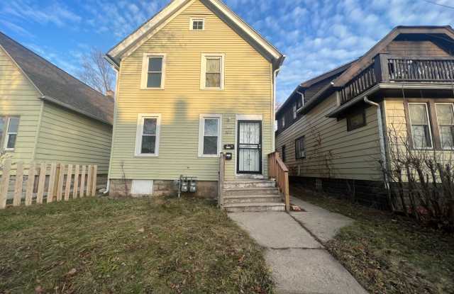 2 Bedroom Lower Duplex Milwaukee photos photos 2 Bedroom Lower Duplex Milwaukee photos photos