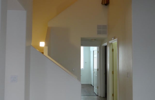 40013 N MESSNER Way Gallery 3