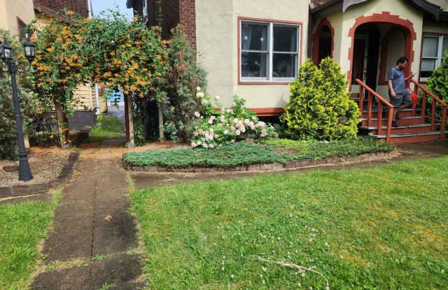 121 Mckinley Pkwy photos photos