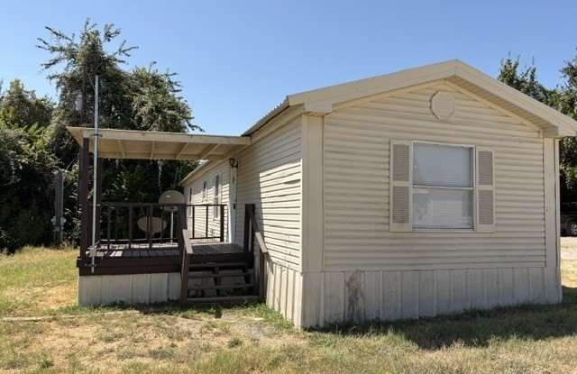 1620 E Reno Road Gallery 1