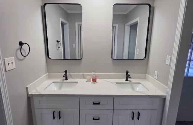 12233 Park Lawn Avenue photos photos