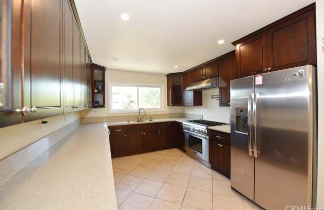 127 W Cliffwood Avenue - 127 West Cliffwood Avenue, Anaheim, CA 92802
