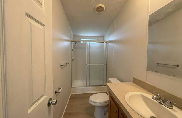 19237 Cedar Crest Court Gallery 4