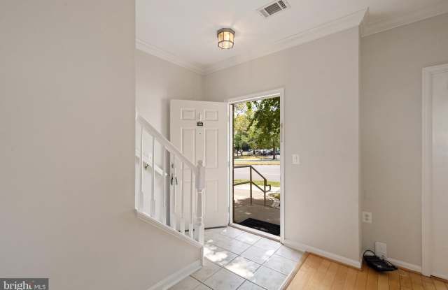 9490 VIRGINIA CENTER Boulevard unit: 133 photos photos
