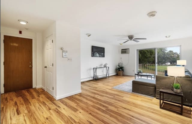 34 Hamilton Road - 34 Hamilton Road, Arlington, MA 02474