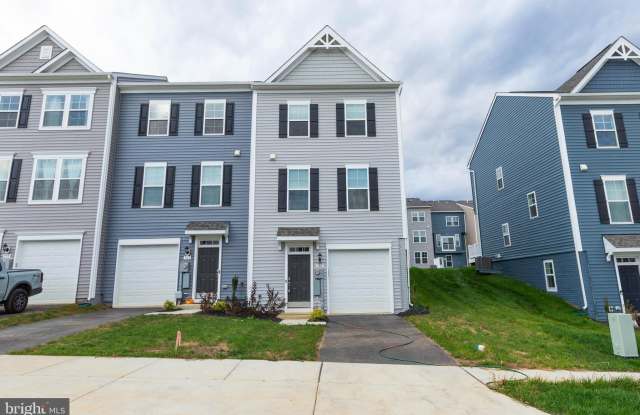 767 LORD FAIRFAX Street - 767 Lord Fairfax Street, Charles Town, WV 25414