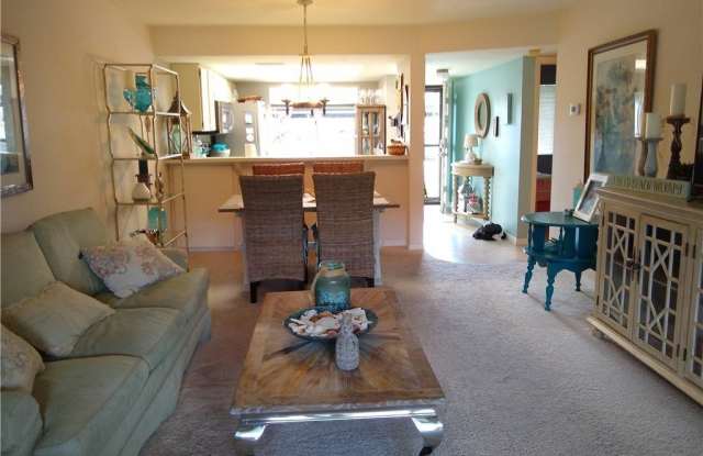 13076 Cross Creek Court Gallery 3