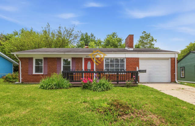 Charming 3-Bedroom Near Downtown with Fenced Yard & Garage Available NOW! photos photos Charming 3-Bedroom Near Downtown with Fenced Yard & Garage Available NOW! photos photos