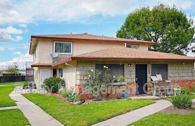 9846 Mission Viejo Ct Gallery 1