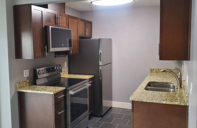 Ballard 2 Bed Condo Gallery 3
