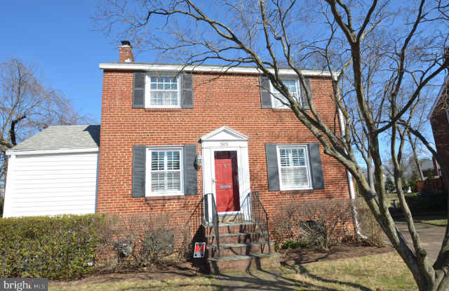 305 N GALVESTON STREET - 305 North Galveston Street, Arlington, VA 22203