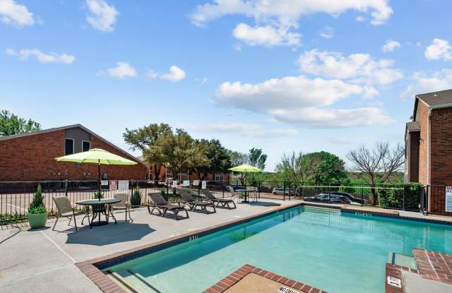 Parkwood Square Estates photos photos