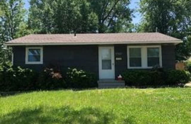 7707 Ozark Road - 7707 Ozark Road, Kansas City, MO 64129