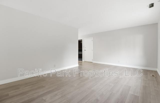 3939 Esquire Place - 3939 Esquire Place, Indianapolis, IN 46226