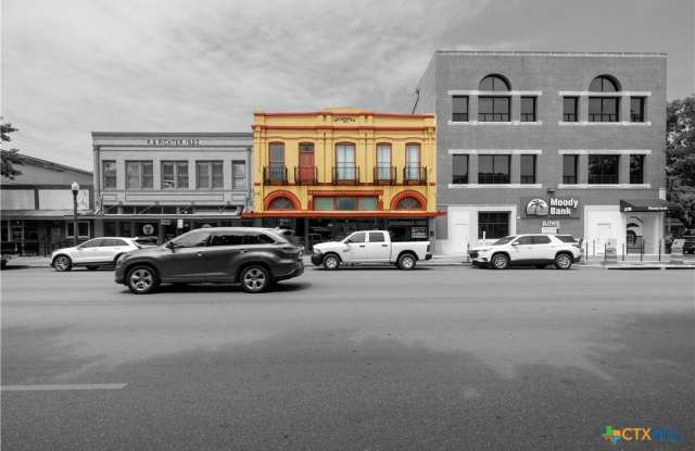 142 W San Antonio - 142 West Street, Guadalupe County, TX 78130