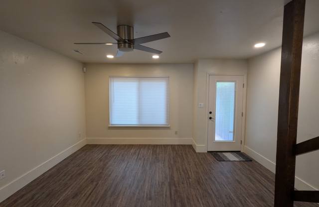 562 Teal Lane photos photos