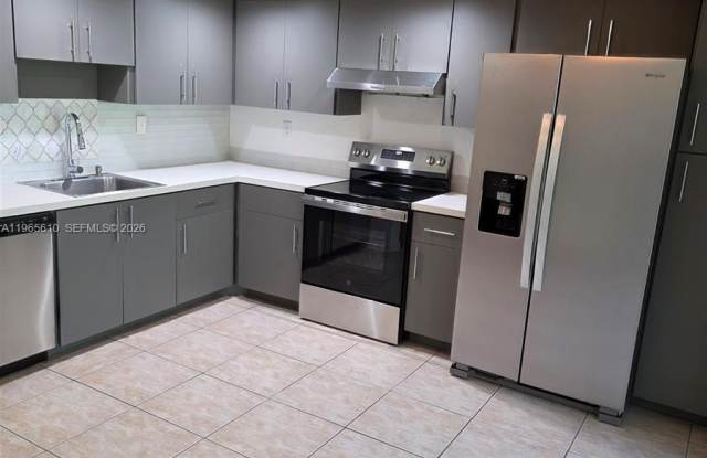 8065 SW 107th Ave photos photos