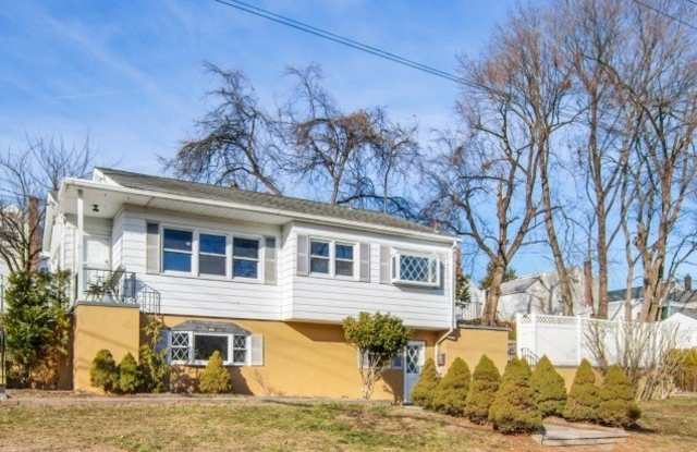 301 Riverview Rd photos photos 301 Riverview Rd photos photos