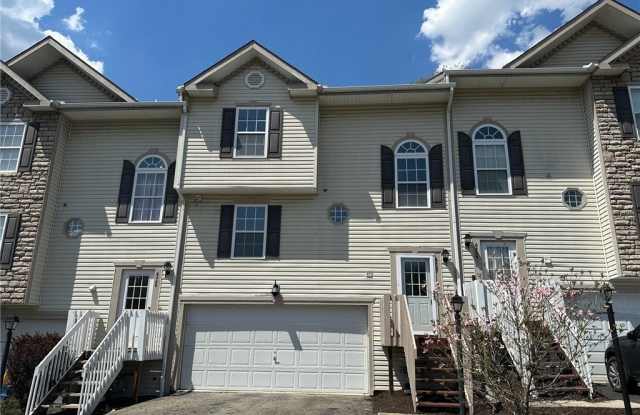6438 Lindsey Ln - 6438 Lindsey Lane, Murrysville, PA 15632