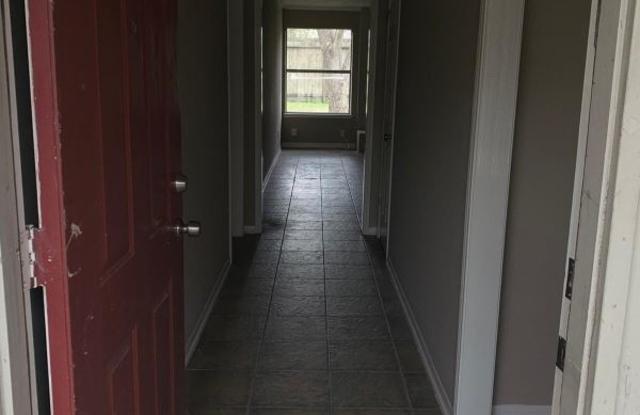 2118 Pincher Creek Dr Gallery 3