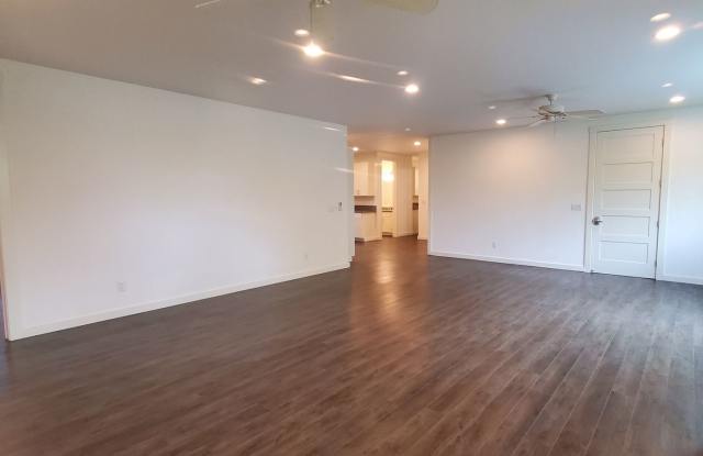 AVAILABLE NOW! 3 Bed, 2.5 bath with 2 parking in Kailua Gallery 1